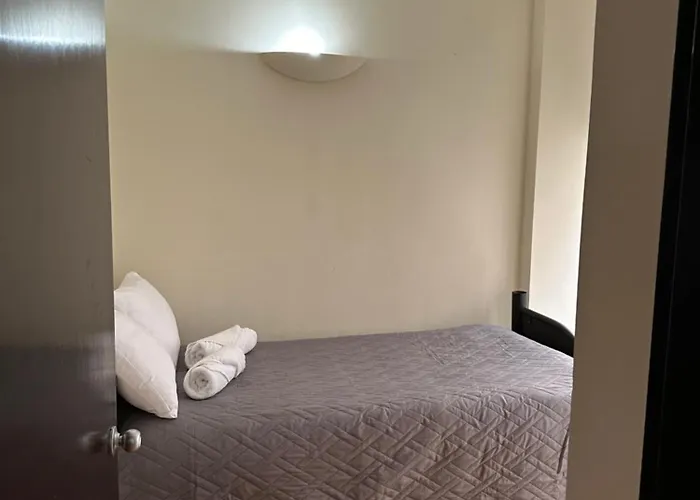 Apartment Puerta Alameda Two Bedroom Premium